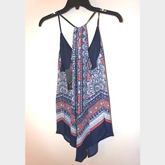 BCX Printed V-Hem Top color 5 - Picture 4 of 7